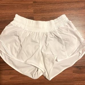 Lululemon Hotty Hot size 2